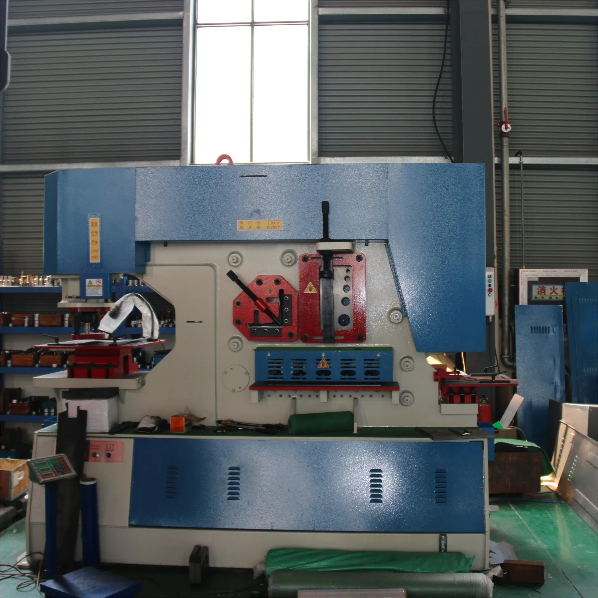 Hydraulic Iron Workers/Sheet Metal Punching and Shearing Machine/Iron Rod Cutting Machine