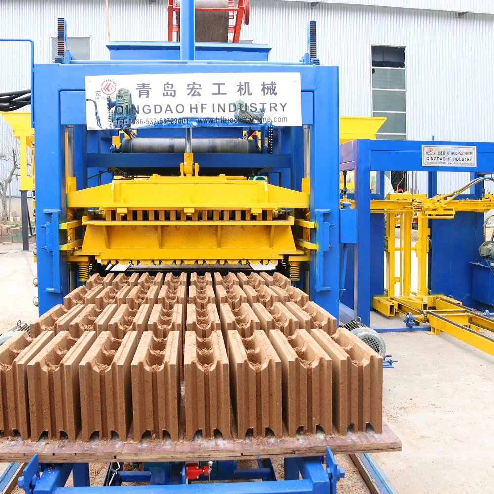 Qt5-15 Concrete Full Automatic Line Interlock Brick Making Machine in Store