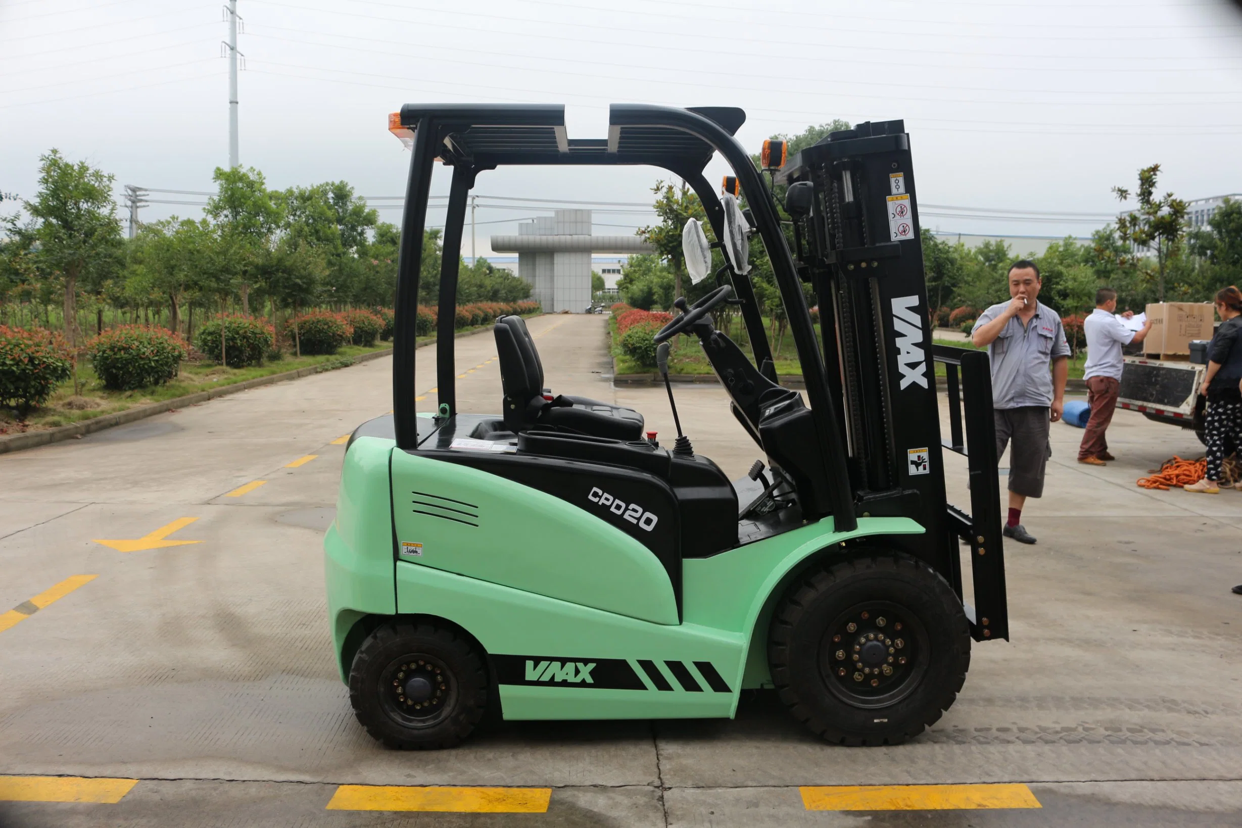 Capacity 2000kg 2 Ton Electric Forklift Truck with CE