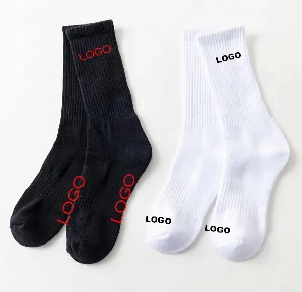 Conception sur mesure en coton peigné hommes personnalisé un logo personnalisé Chaussettes de sport