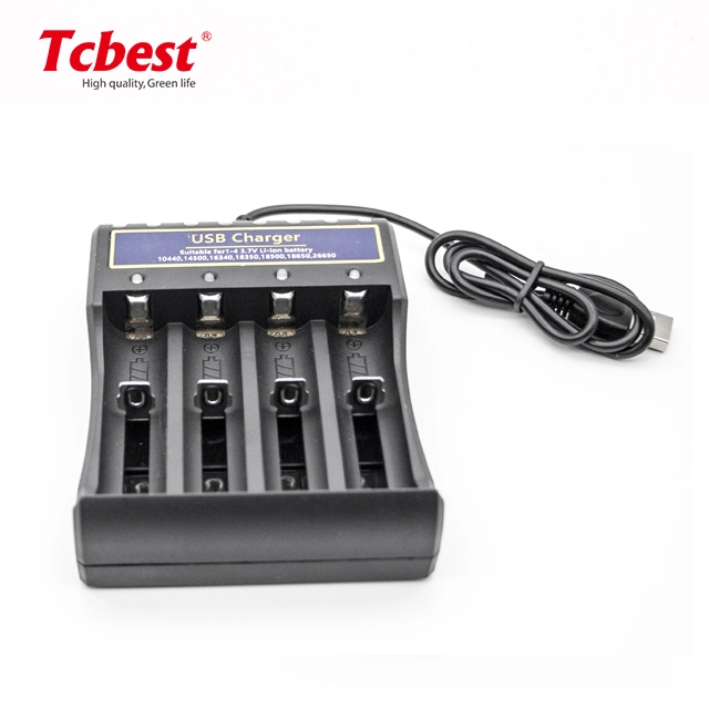 Factory direct 3,7 V de couleur noire Super chargeur de batterie au lithium rechargeable charge 4 ports USB avec câble pour 18650/14500/26650/10440/18350/18500/18650