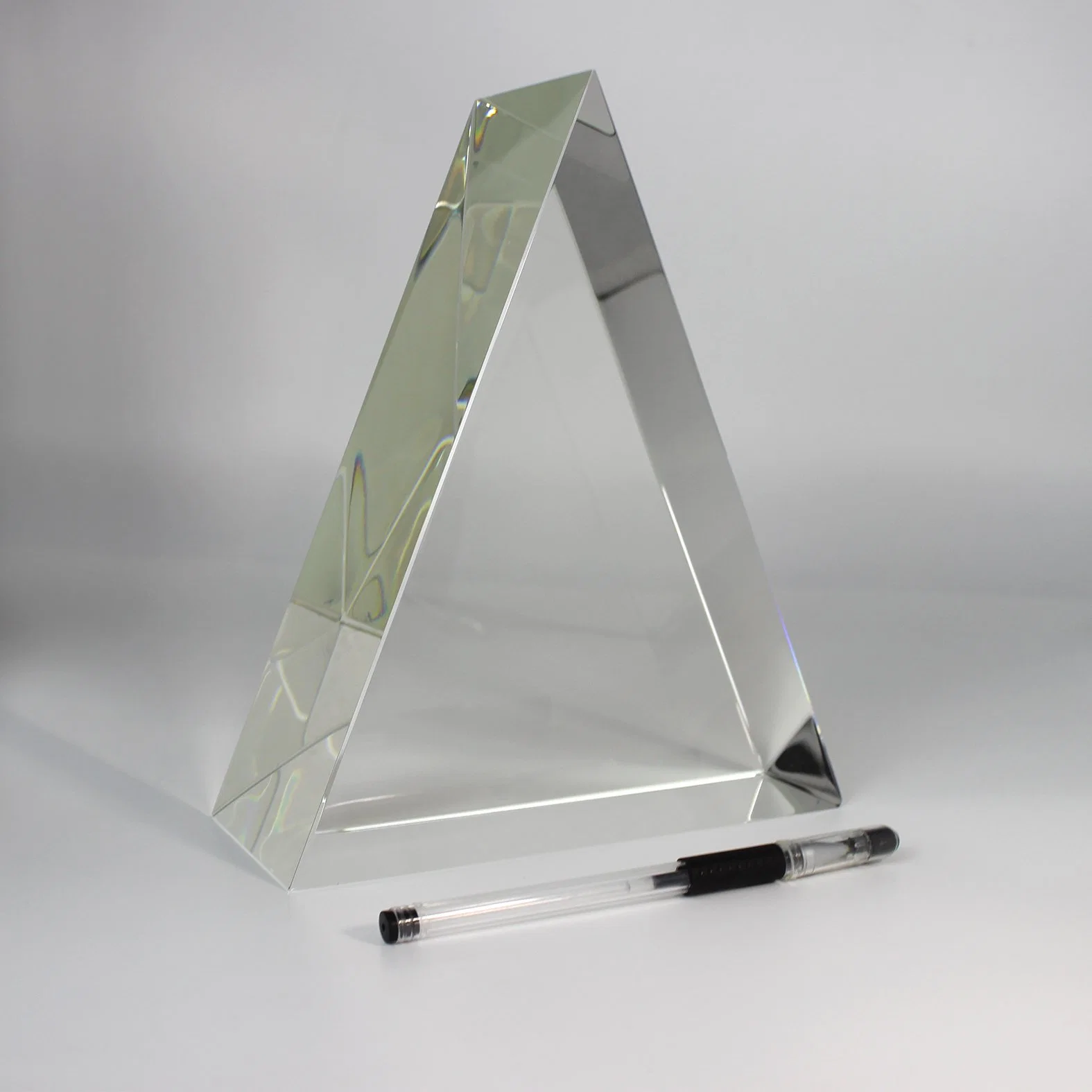 Strictly Inspected Shape Customizable Mini Right Angle Prism Optical Glass Prism Design