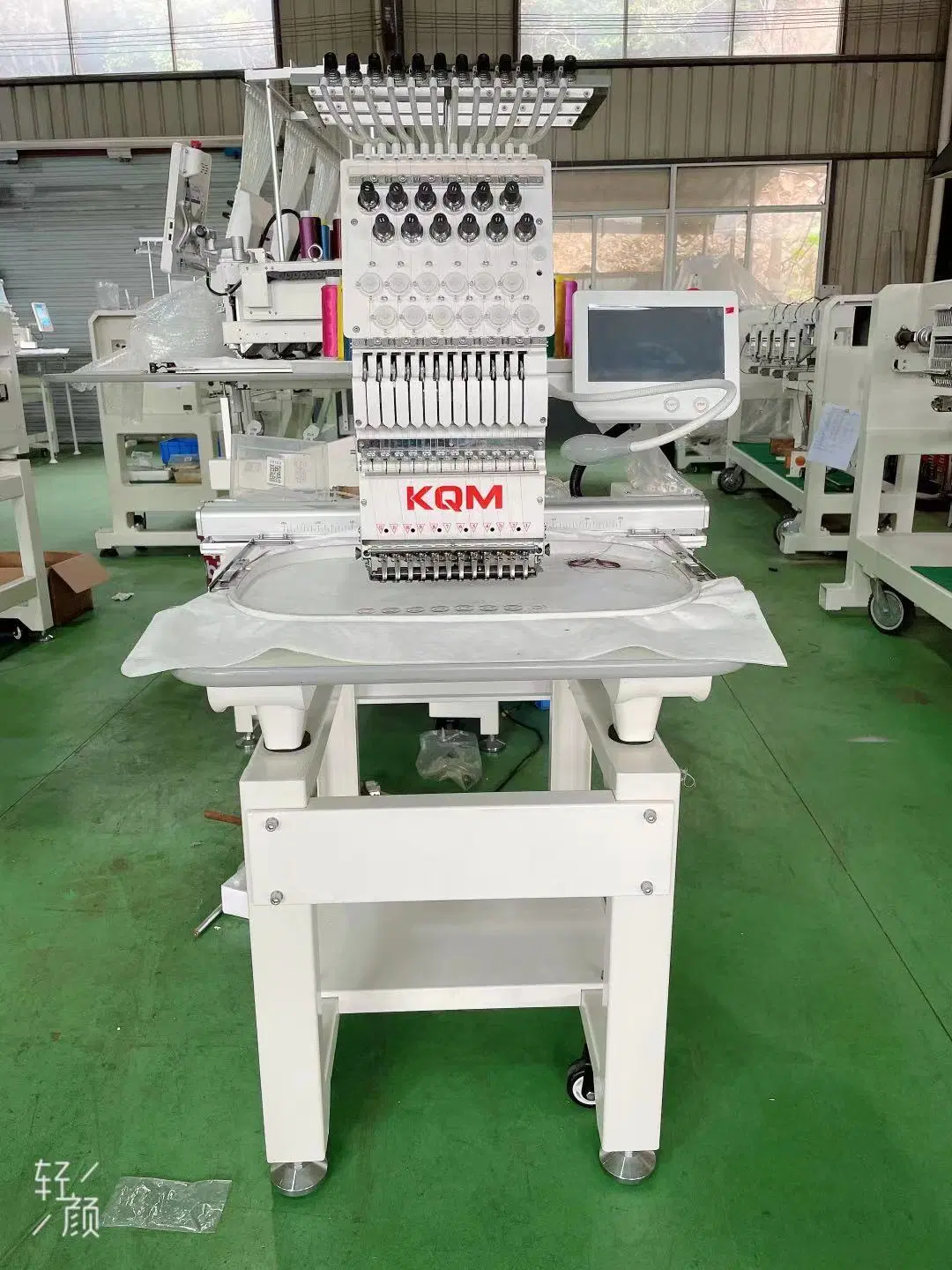 Kqm Single Head Compact Embroidery Machine for Garment, Shoes &amp; Accessories for Sewing Machine in Original Factory