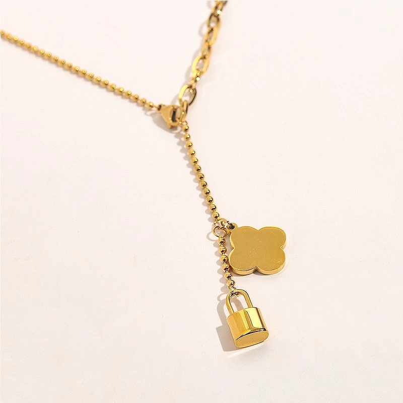 Key and Lock Pendants Clover Necklace Ins Fashion Simple Pendant Jewelry Lock Jewelry Set for Ladies