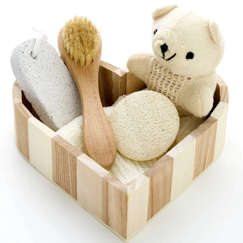 Promotional Wood Heart Box 5PCS Bath Accessory Set, Loofah Brush /Comb Wooden Box SPA Set /Bath Set