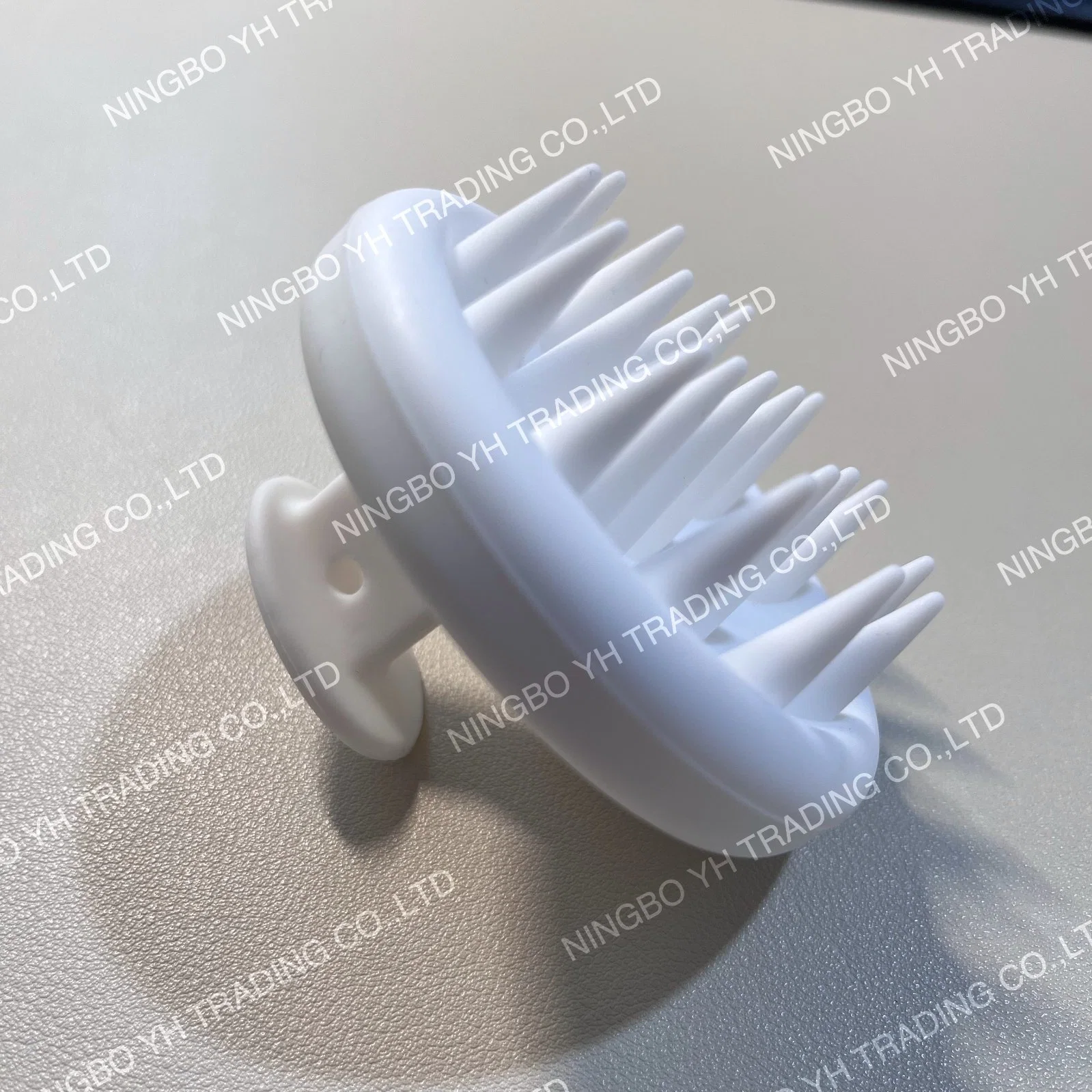 Silicone All-in-One Scalp Massage Brush to Wash Hair Portable Head Shampoo Brush for Cleansing Scalp