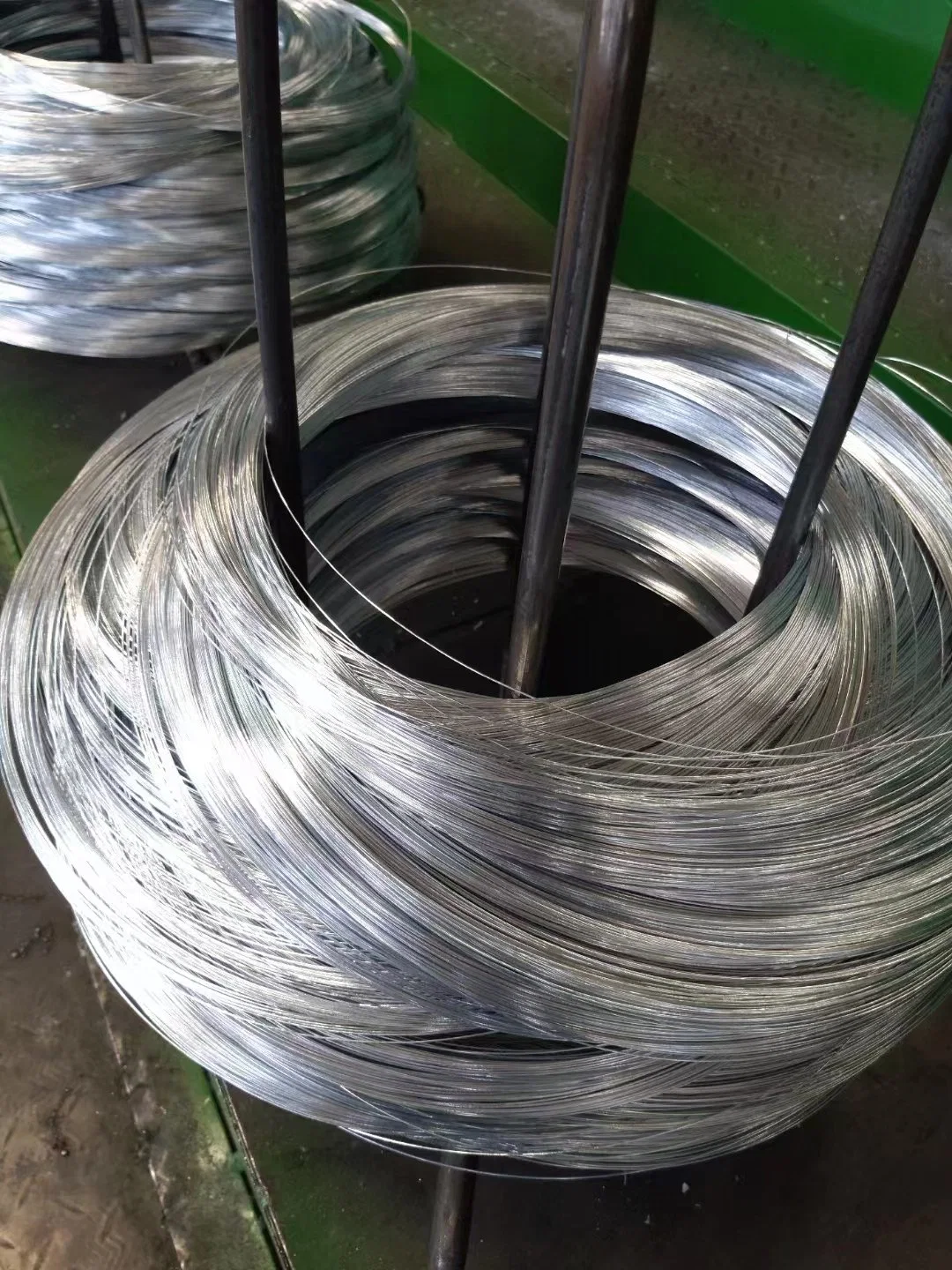 Cruce caliente Bwg 16 20 de hierro galvanizado de acero Gi Metal pesado de hormigón recubierta de nylon de alambre de amarre de alambre vinculante