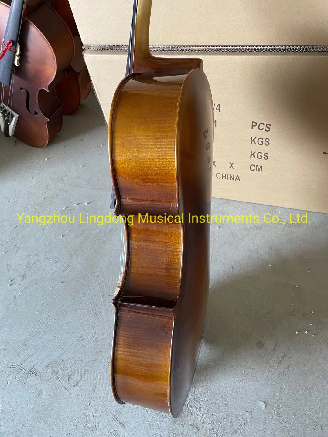 High Grade Solid Spruce Top, Natural Flame Maple Plywood Cello