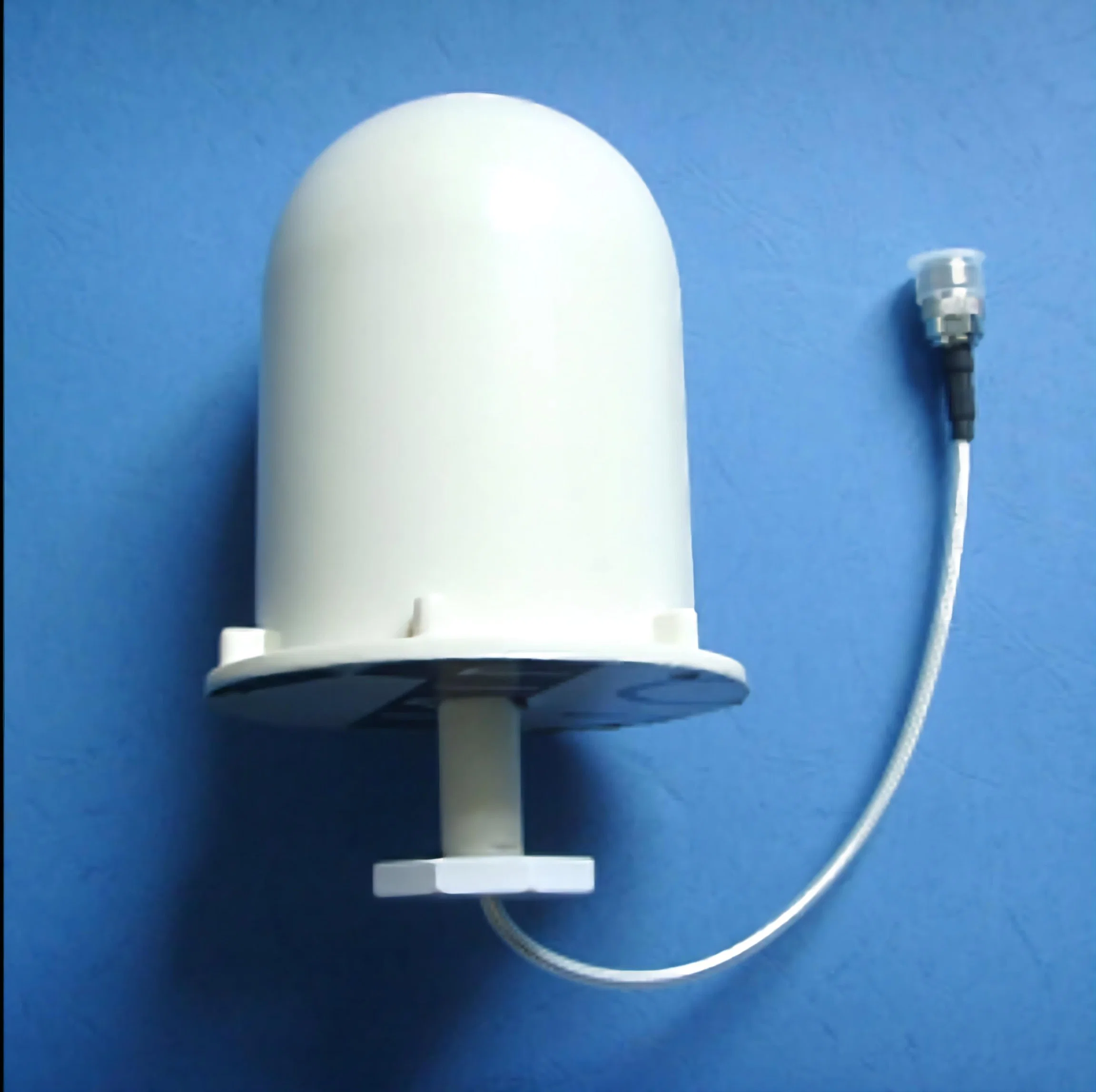 High Gain GSM/CDMA/3G/2.4G TV Antenna with IEC