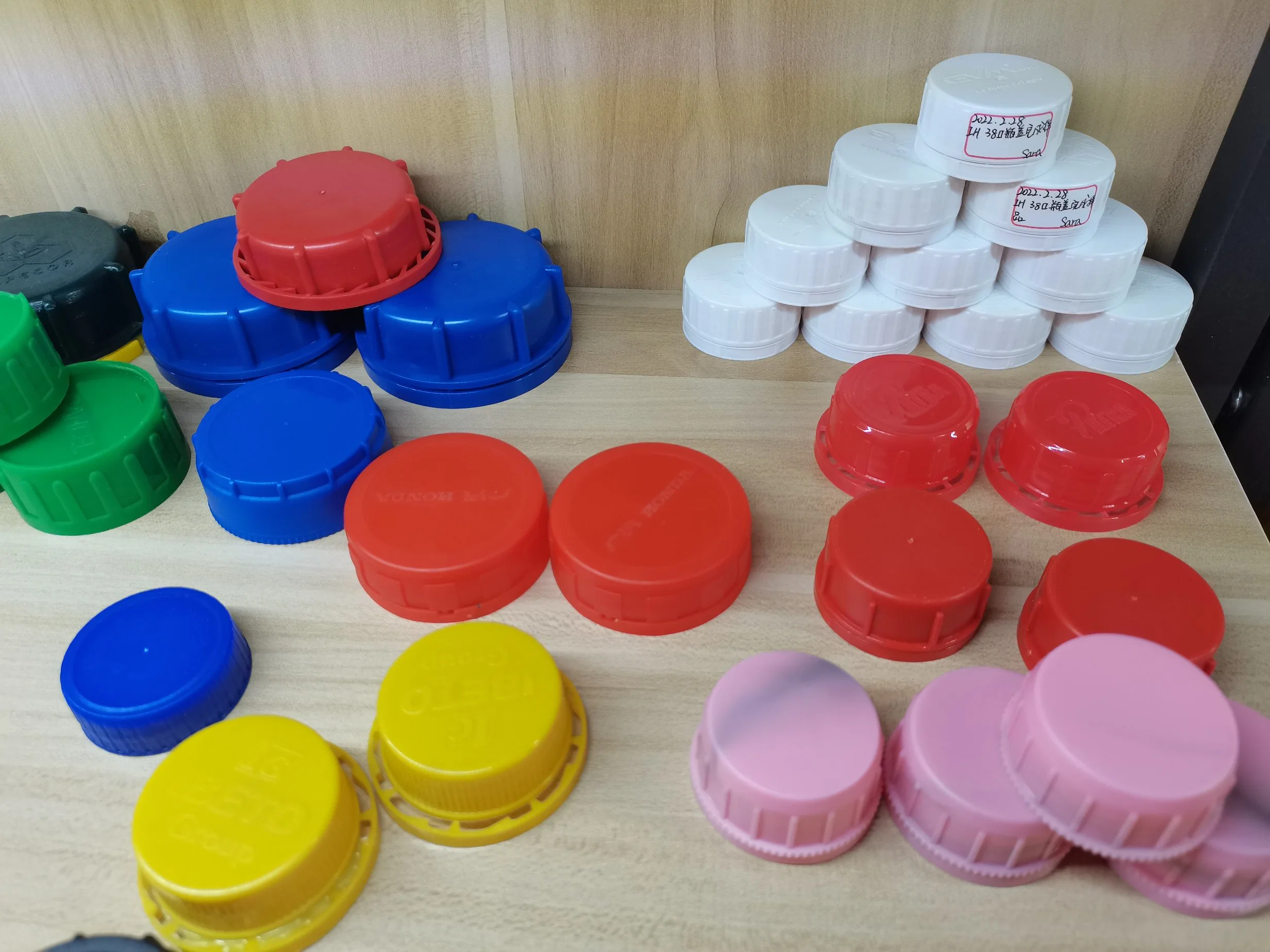 Custom Plastic Injection Mold PP Flip Top Oil Bottle Cap Mould with Easy Pull Ring