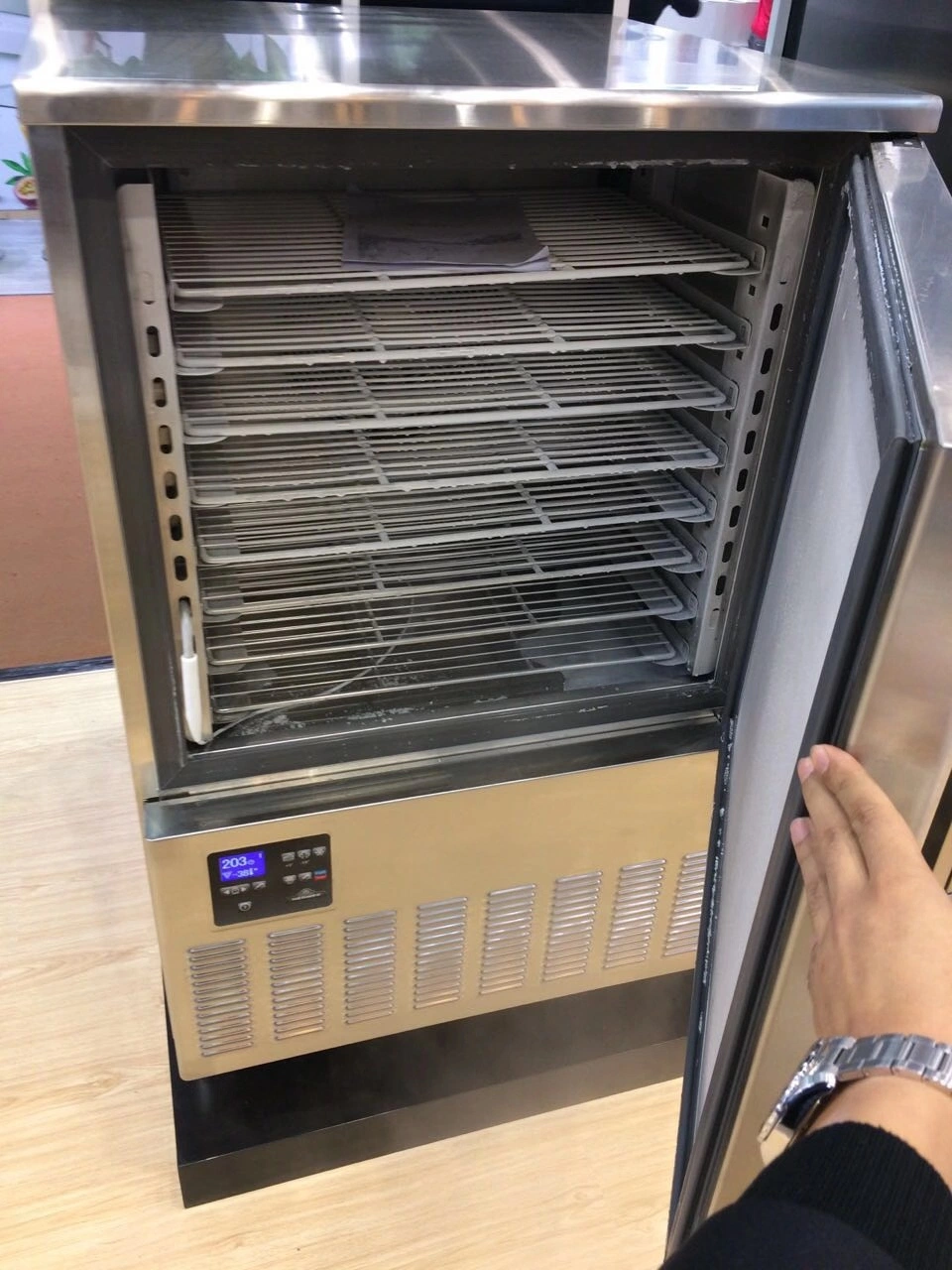 Chiller Blast profunda Sala Fria Cozinha Frigorífico Frigorífico Ilha Comercial Temperatura Baixa 8 bandejas fácil operar Blast Freezer (AK08-D)