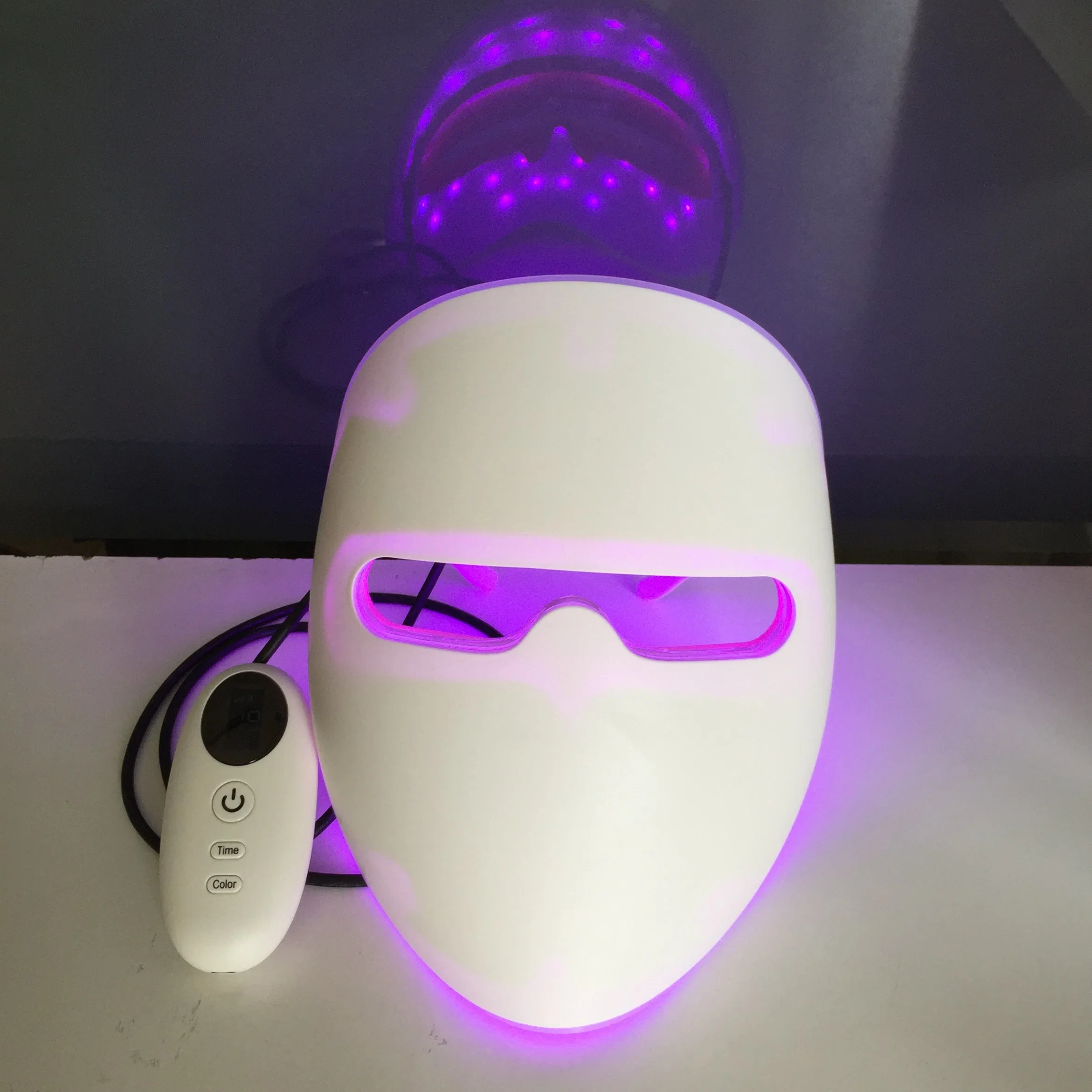 La photothérapie 7 couleurs de la régénération de la peau traitement beauté masque facial à LED