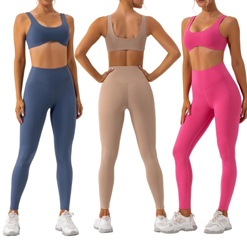 Roupas de treino personalizadas para mulheres, conjuntos de sutiãs esportivos e leggings de ginástica com detalhe franzido para uso em academias.