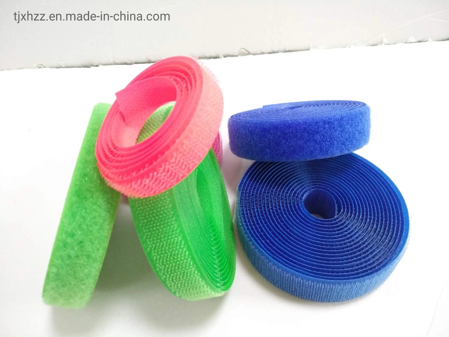 Wholesale/Supplier Factory Price Stickiness Strong, Fast, Easy to Use Self Adhesive Hook and Loop Tape