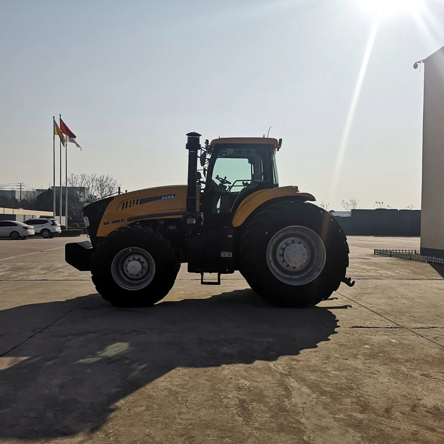 Tracteur Kat3004-A1 4X4 Diesel 300HP Tracteur d'équipement agricole de grande taille à vendre