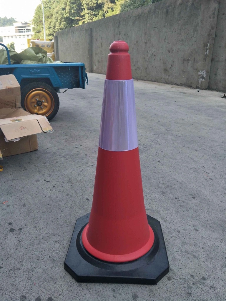 1 Meter PE Construction Road Cones Rubber Base Plastic Traffic Cones