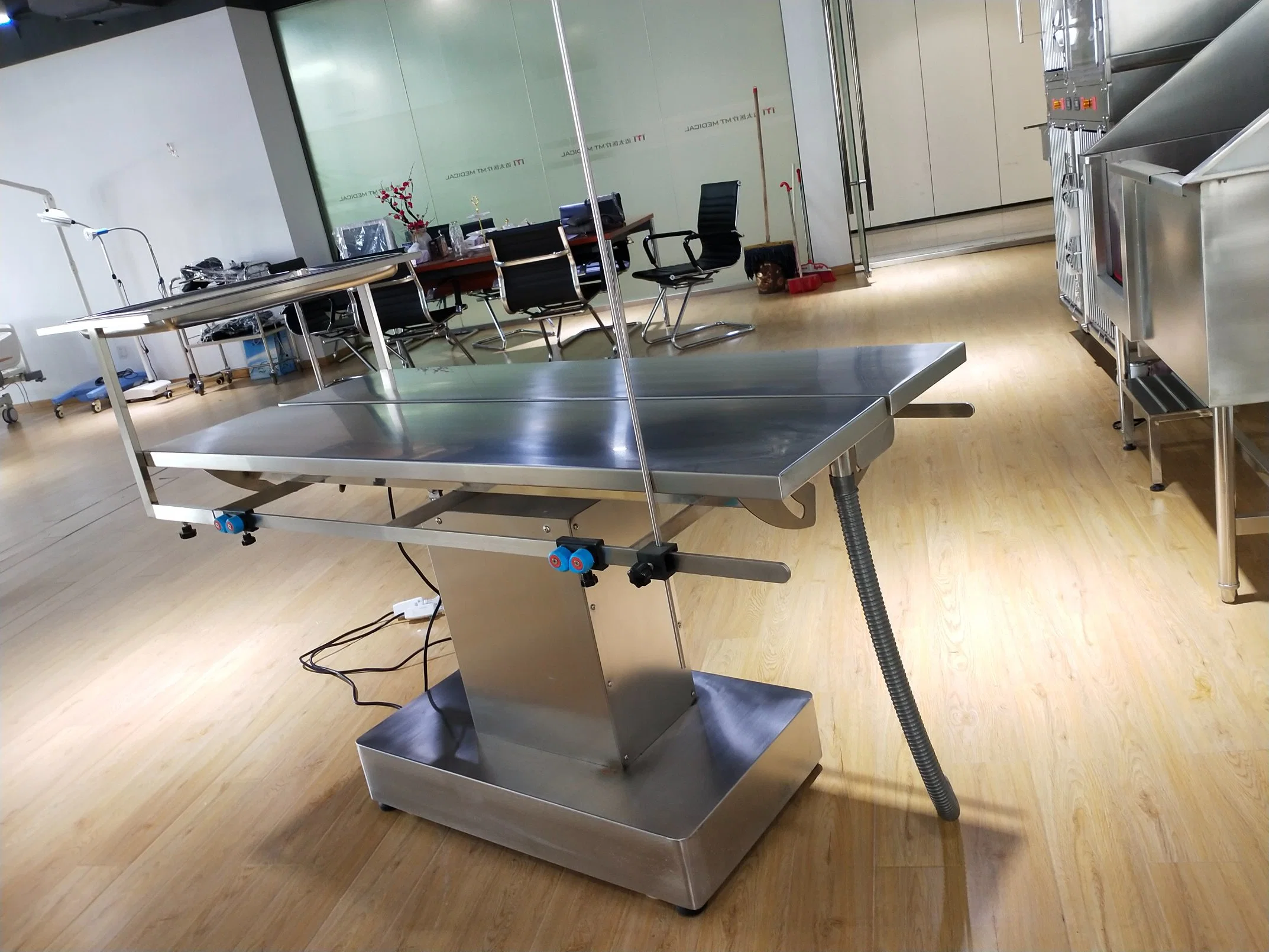 2021 New Series " V" Type Stainless Steel Heated Pet Operation Table for Vet Clinic/Hospital