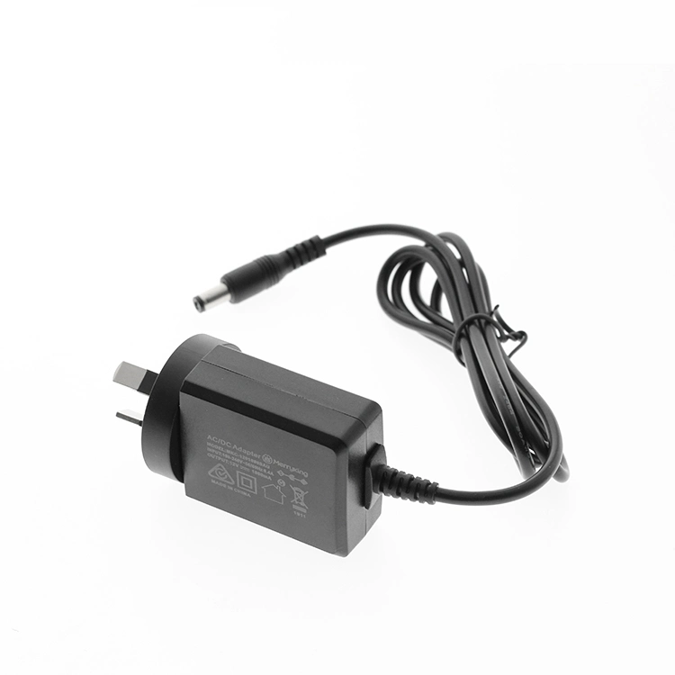 5V 2A L'adaptateur secteur AC/DC Alimentation universelle avec câble au connecteur chargeur CB CE UL FCC SAA S-MARK