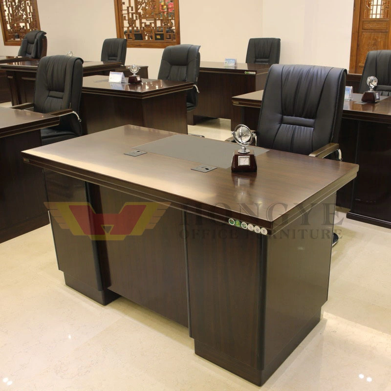 Classical Office Senior Administrator&prime; S Table Set Wooden Office Desk Set for Office Furniture