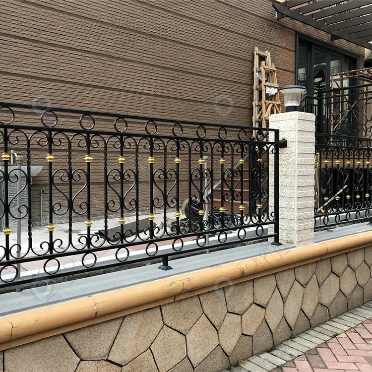 تم تصنيع هذا الطراز من قبل شركة Iron Pipe Ring Home Fence Iron Popular Style بوابة/سور حديدي على الطراز الهندي/الباكستاني