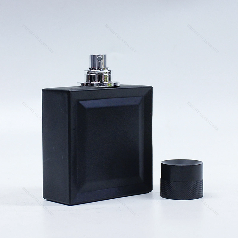 Luxury Recyclable 30ml 50ml 100ml Gradient Color Glass Perfume Bottle with Pump Spray Cap