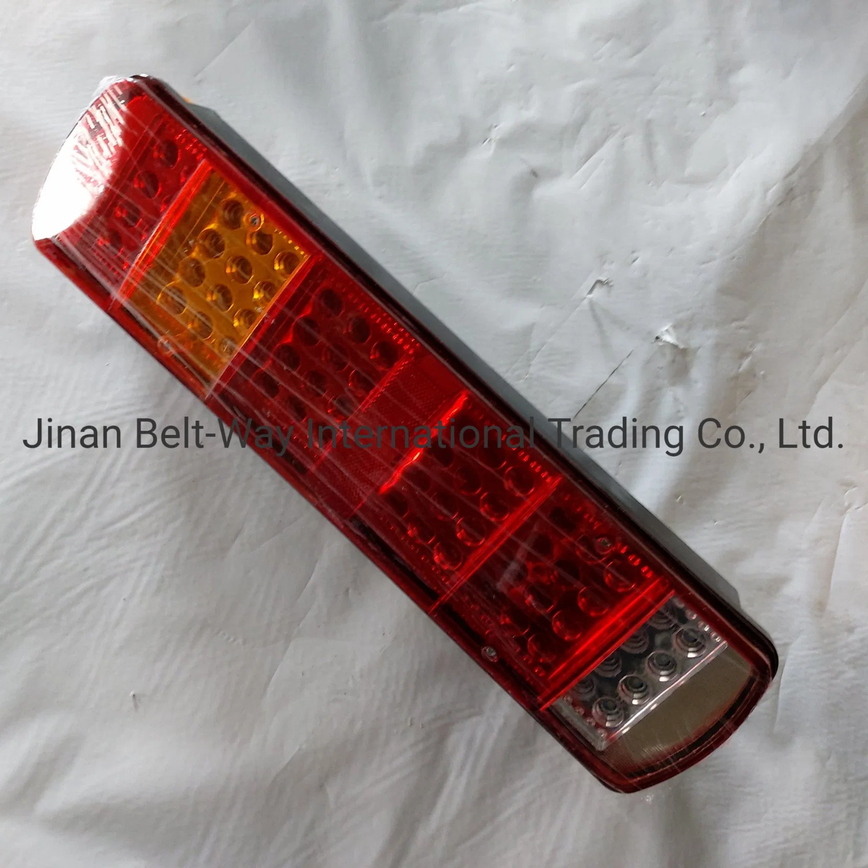 Sinotruk HOWO Truck Parts Truck Spare Parts Rear Light Az9719818002