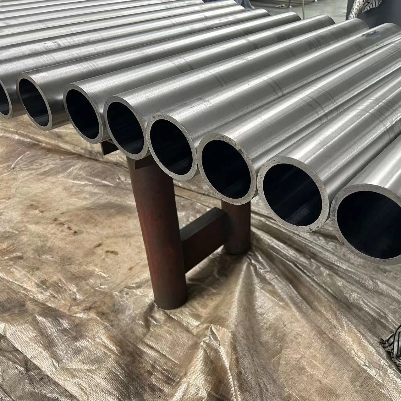 E355 St52 St52.3 St52.4 Cold Drawn Seamless Carbon Steel Pre Honed Tube for Hydraulic Cylinder