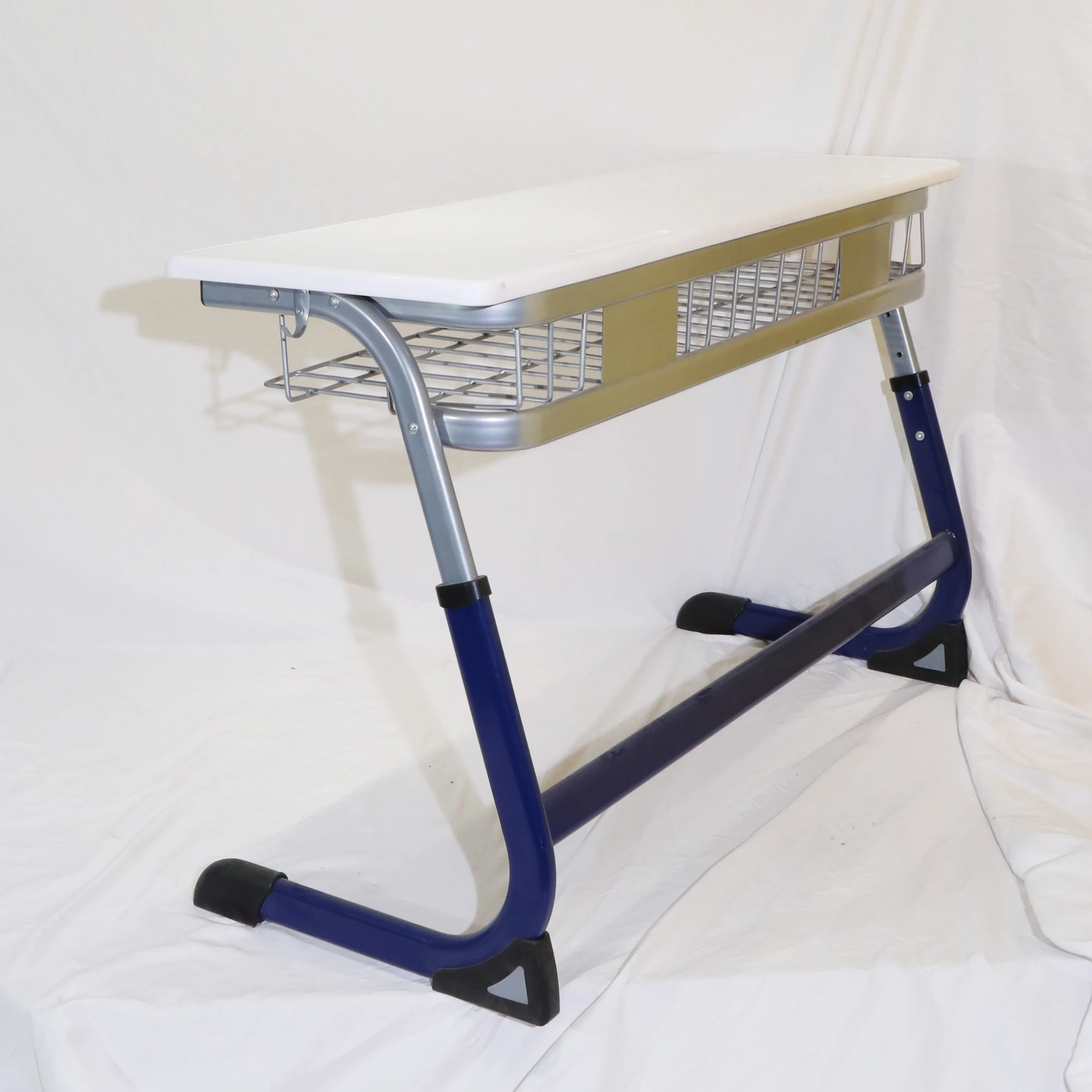 Los proveedores de mobiliario escolar Zoifun el doble de uso de los estudiantes Aula juego de mesas y sillas