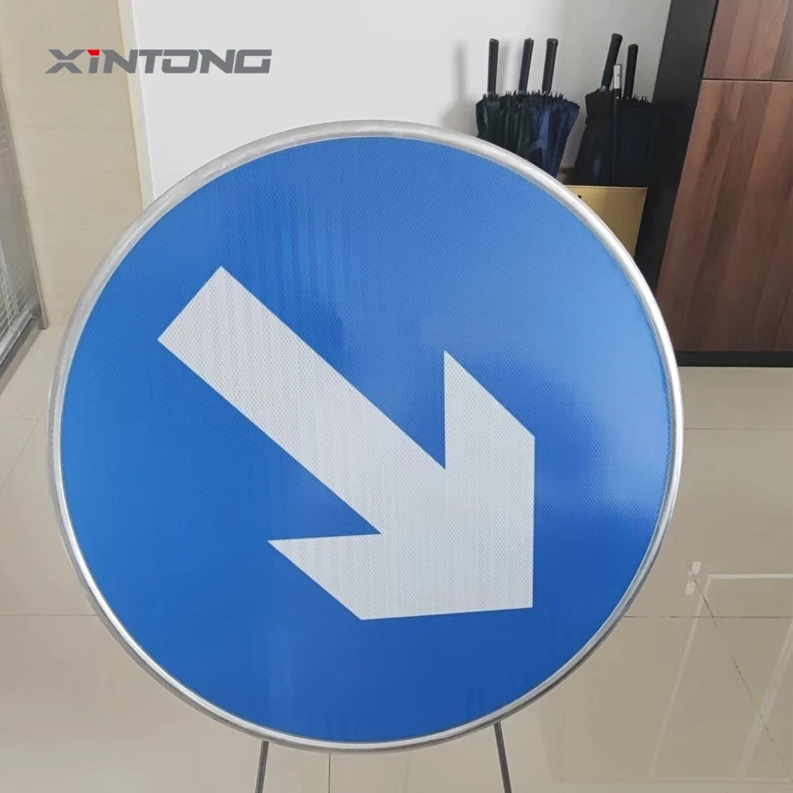 Public Hospital Xintong 60mm Traffic Safety Stop Warning Sign with Factory Price