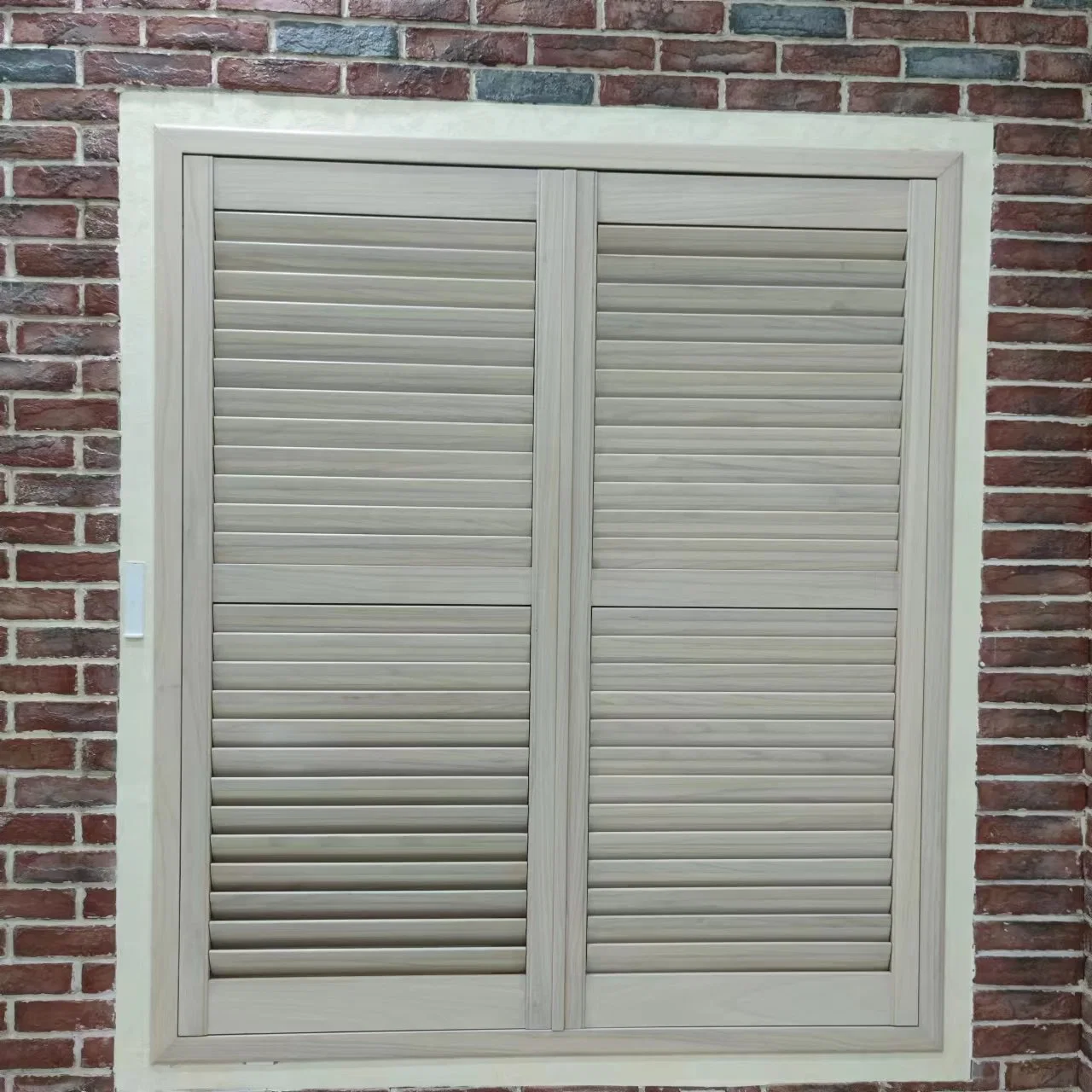 Basswood Wooden Decorative Window Planation Shutters PVC Plantation Shutter