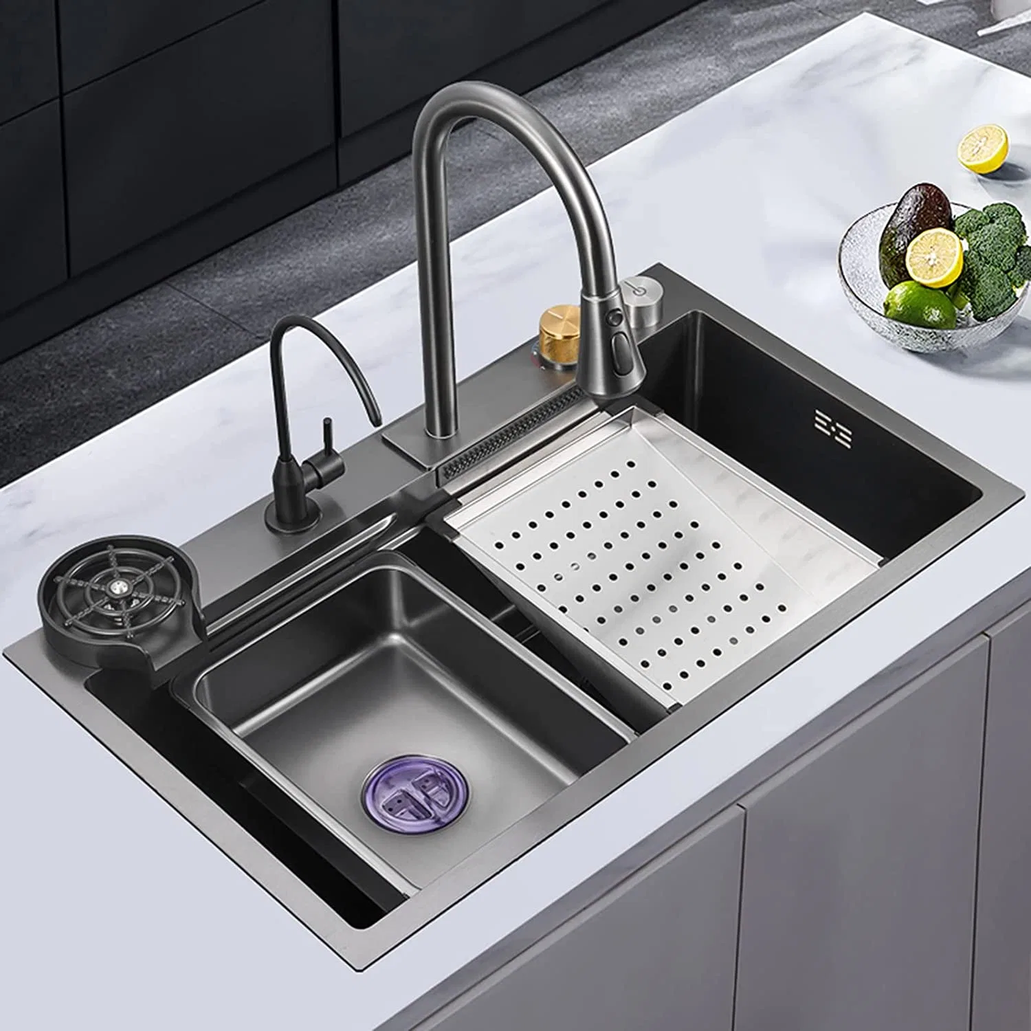 China Luxury 304 Stainless Steel Farmhouse Modern Waterfall Flying Rainfall Single Bowl Kitchen Sink