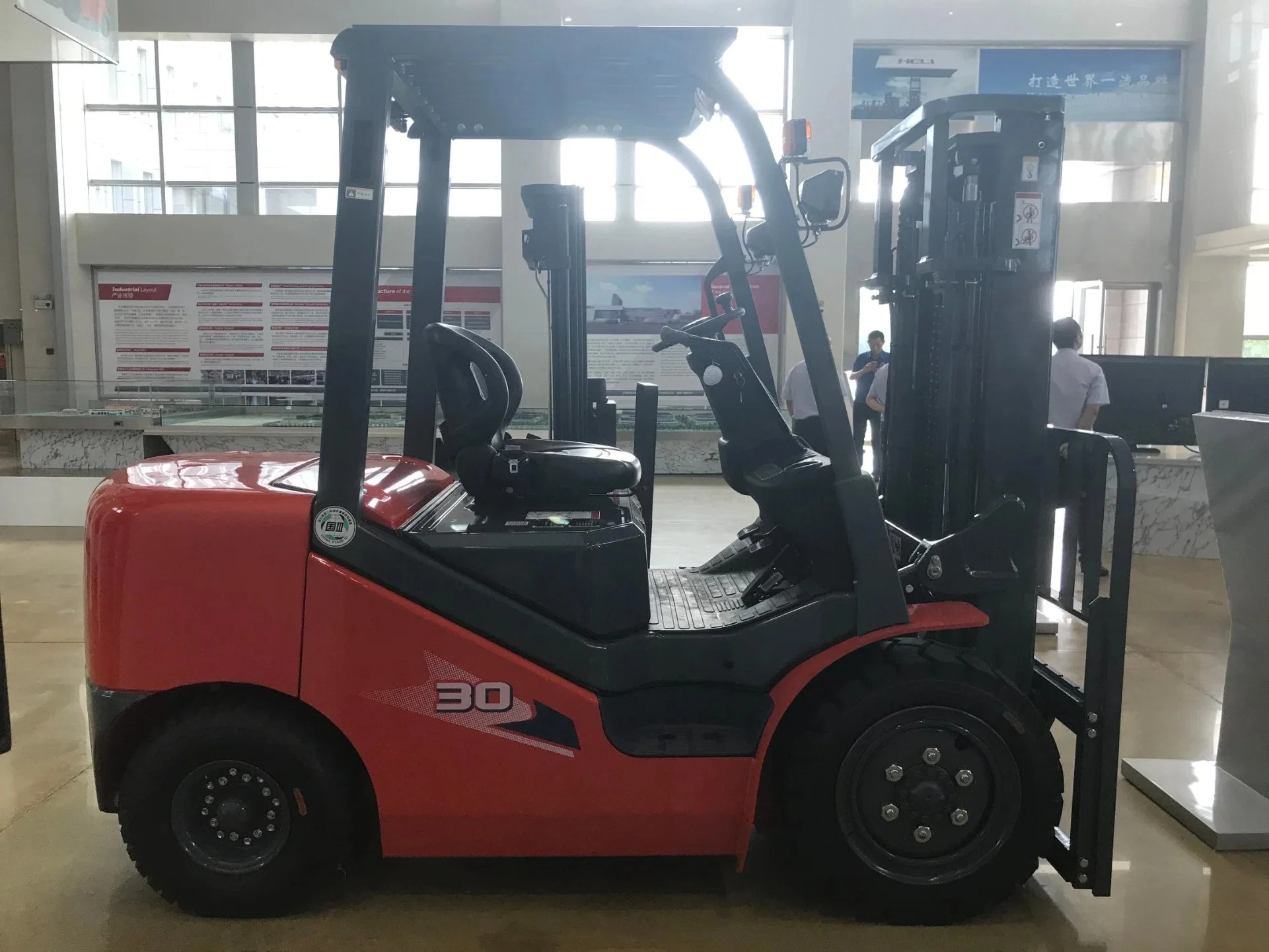 High Performance CE Approved Cpcd30 3 Ton Economy Heli Forklift Truck with Diesel Engine