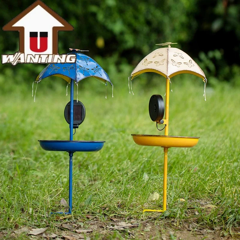 Creative Metal Guarda-chuva Wild Bird Feeder afixação de imagens Ferro colorido Exterior Craft de estaca