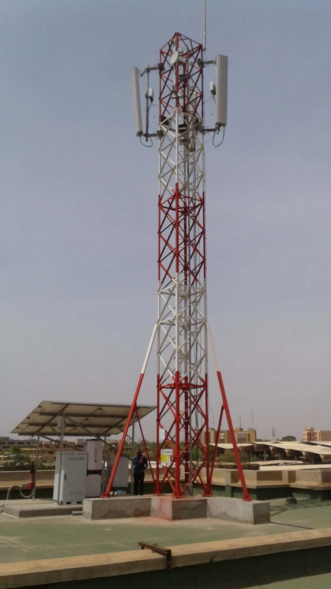 Roof Top Housetop Hot DIP Galvanized Steel Telecommunication Tower