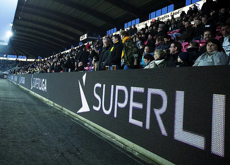 Le stade de football de plein air bannière de l'écran à affichage LED P8 P10 Affichage LED de la publicité de périmètre