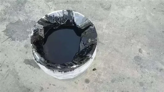 Spray Applied Rubber Asphalt Emulsion Waterproof Coating/Liquid Rubber Coating