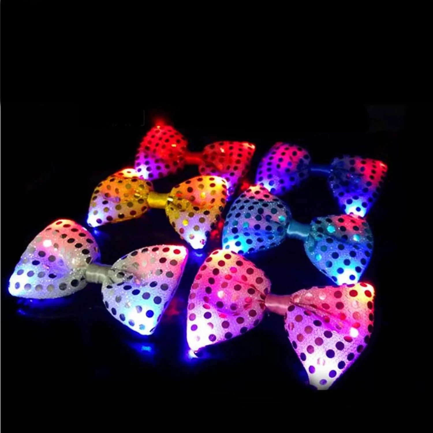 LED se encienden intermitente Sequin lazos arco