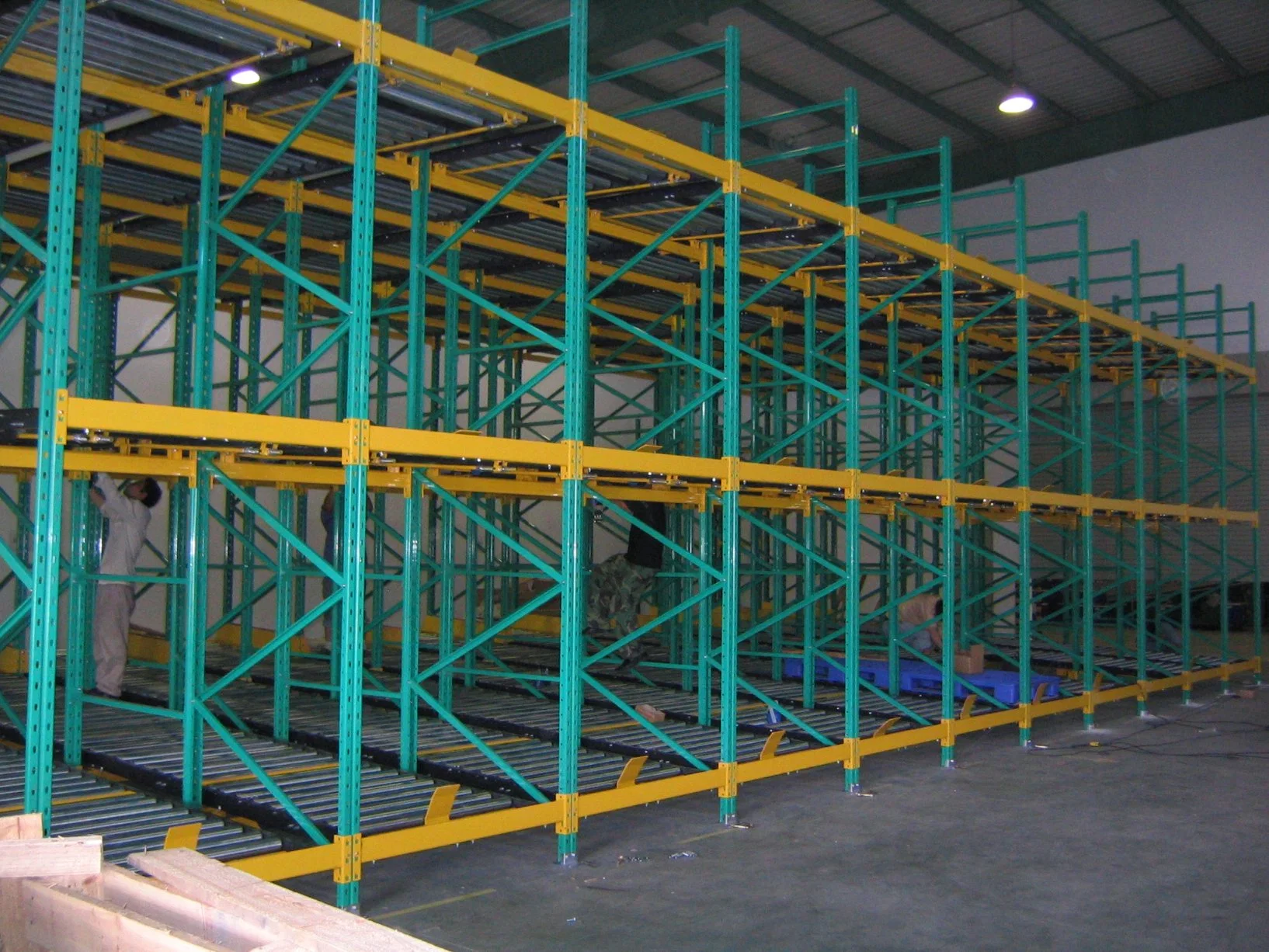 Gravity Rack Steel Roller Type Track First in First out Heavy Gravity Racky System