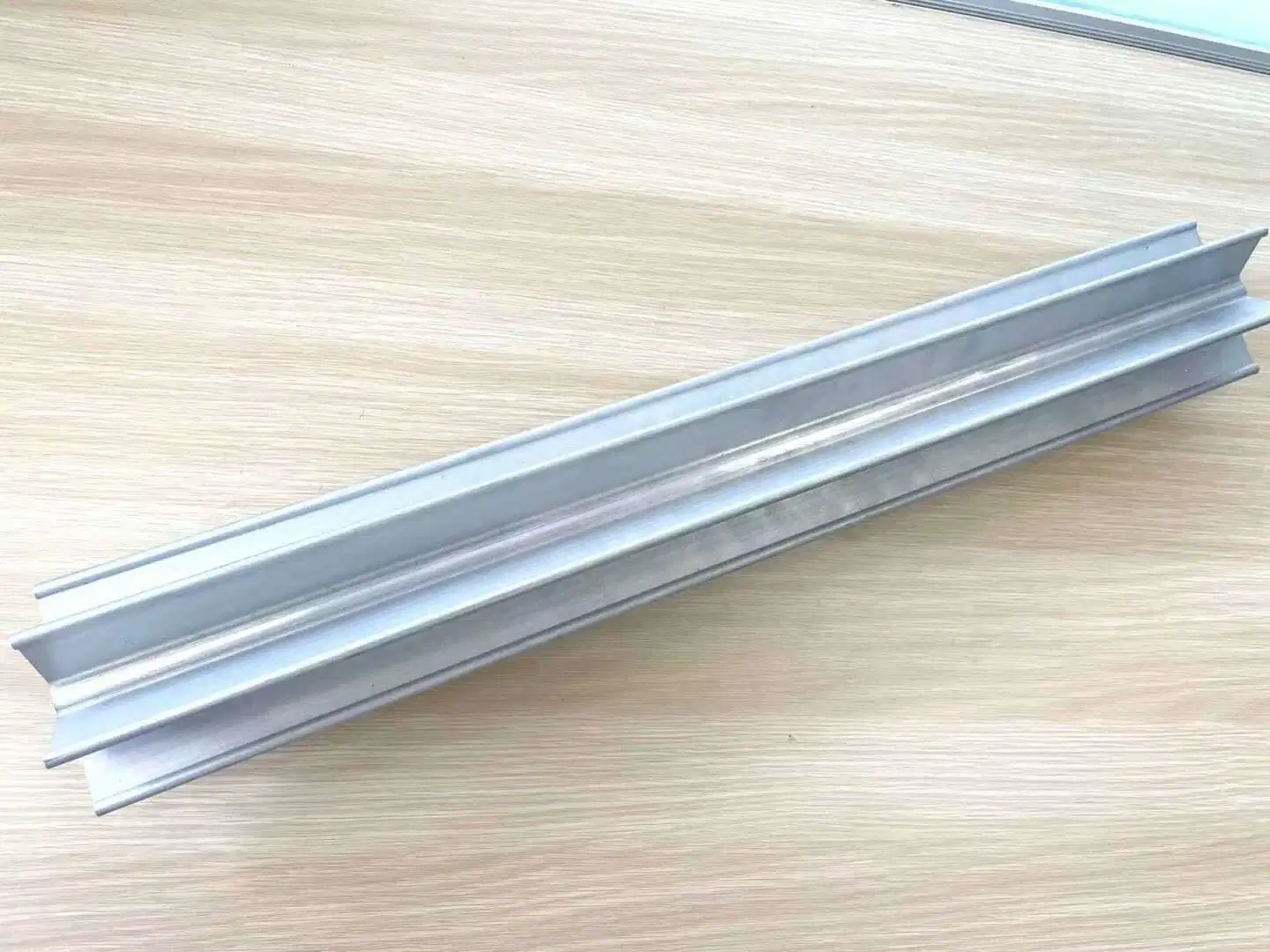 7075 Industrial Aluminium Extrusion Profile with ISO9001 Certificate (ASTM)