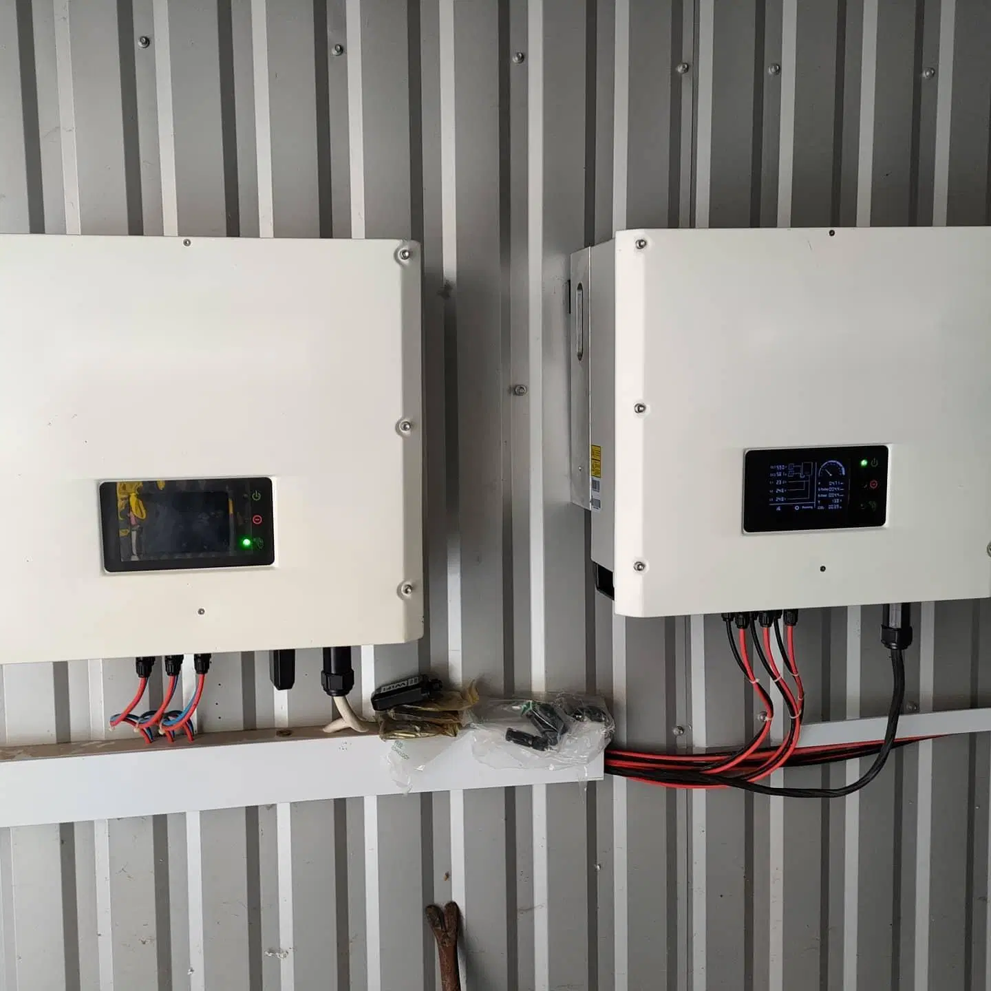 on Grid Solar Inverter 17kw 20kw 25kw 3 Phase Hybrid Inverter Solar Power System with LCD Display