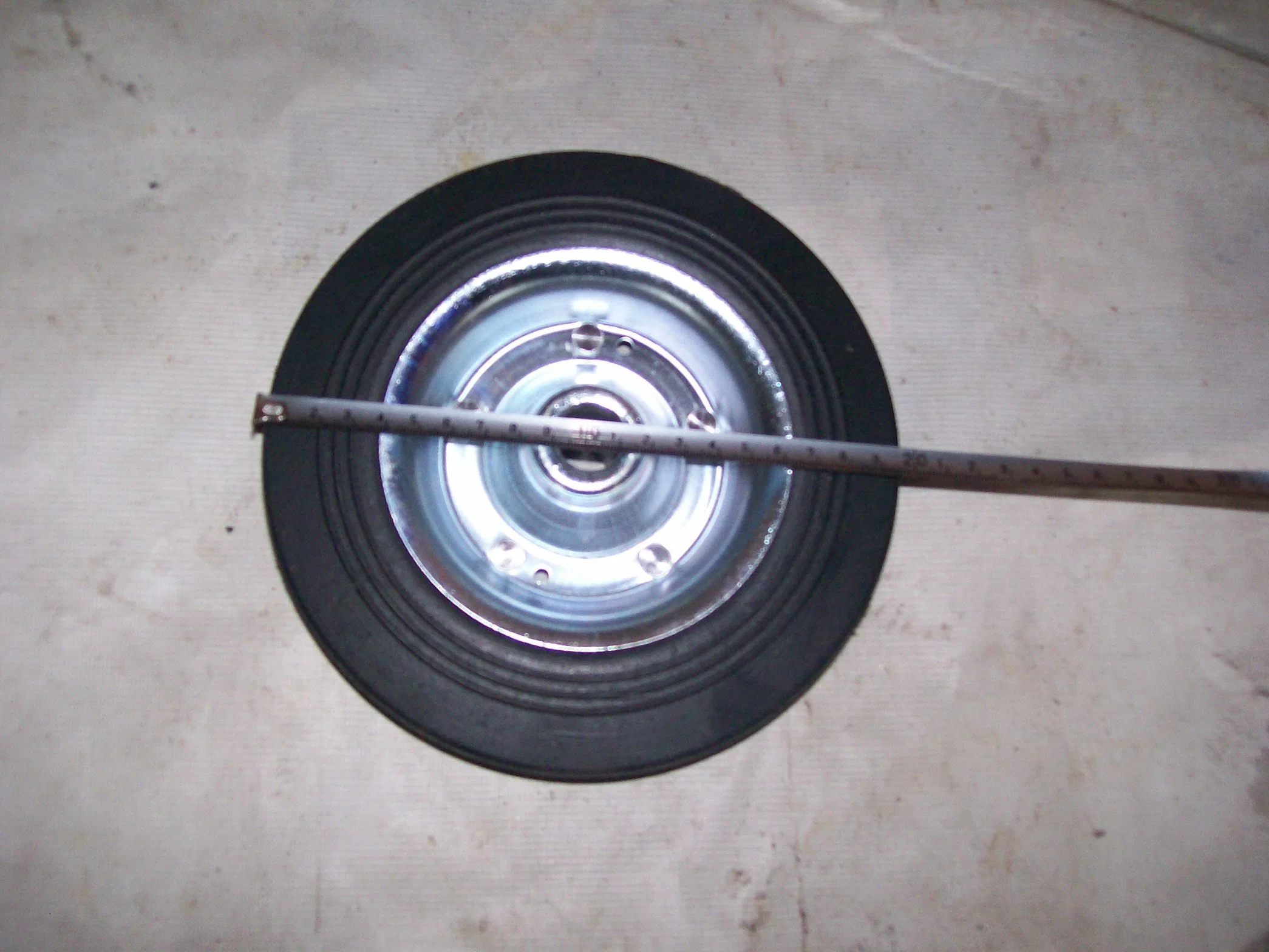 Gummipuder Hochwertige Galvanisierung No-Need Inflatt Solid Rubber Wheel