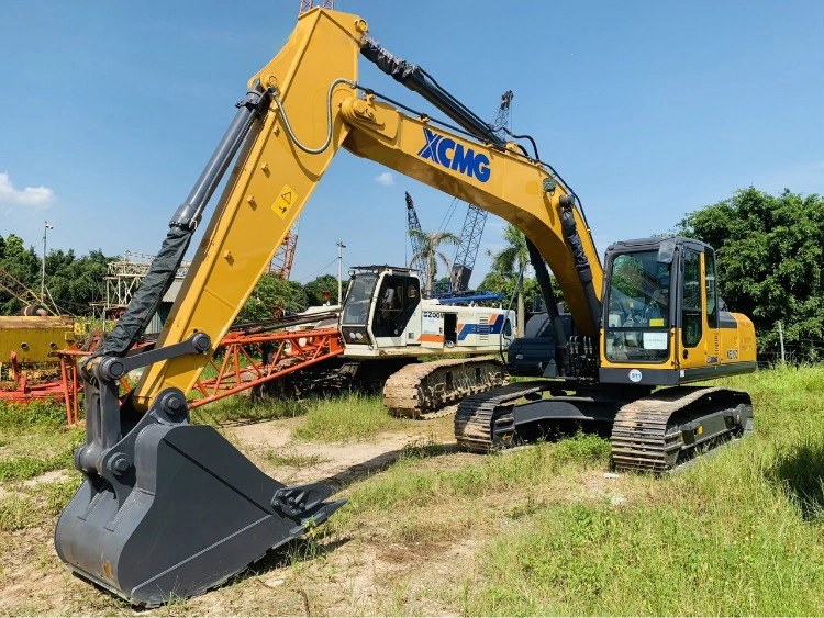 XCMG Factory Xe215c Chinese 20 Ton Hydraulic Crawler Excavator with Isuzu Engine for Sale