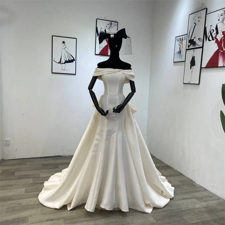 Factory Designed Direct Bridal Satin Wedding Dress Sexy Wedding Dress for Bridal