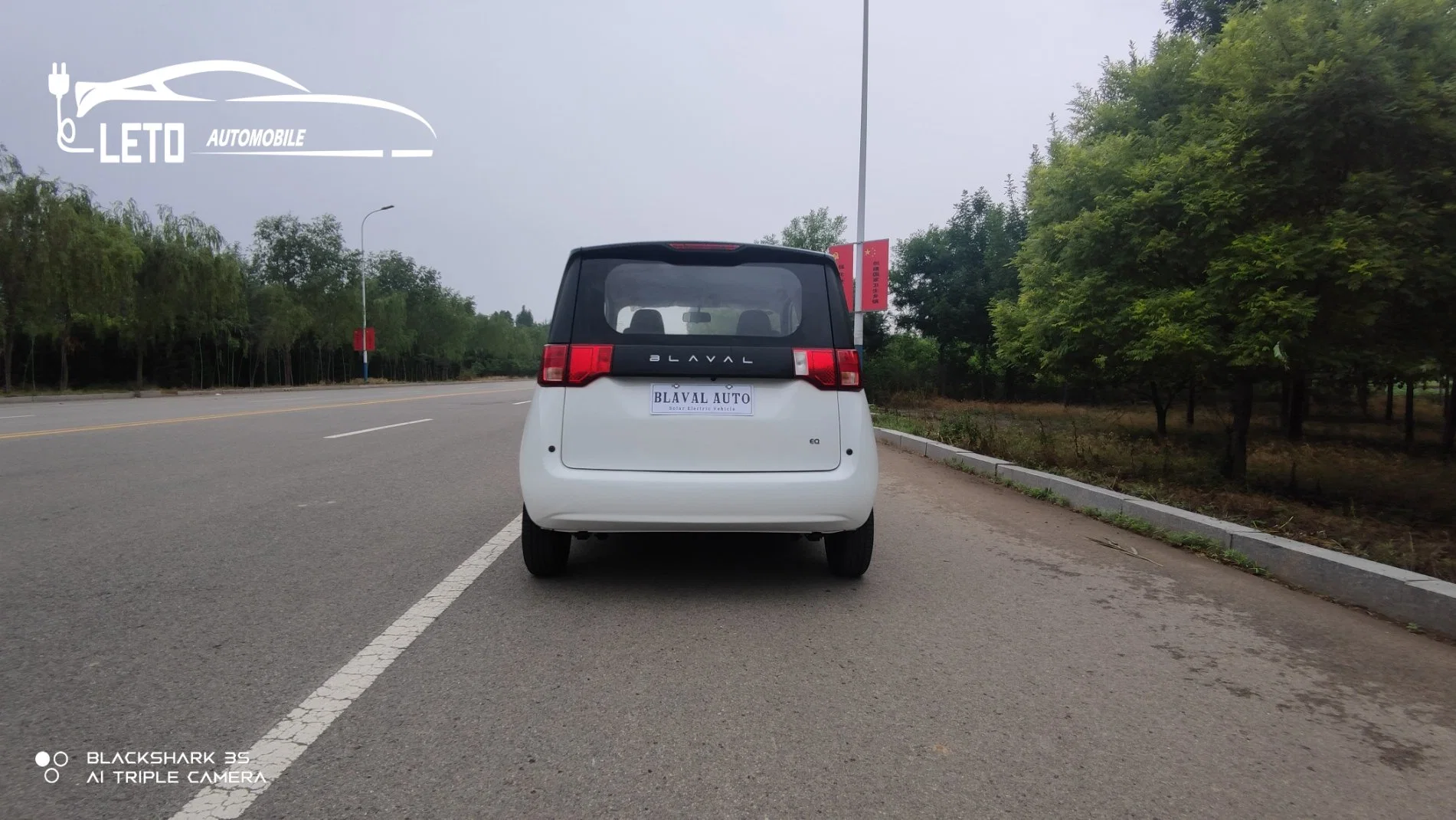 Carro elétrico de alta velocidade para adultos com volante à direita para táxi com Range 300 km