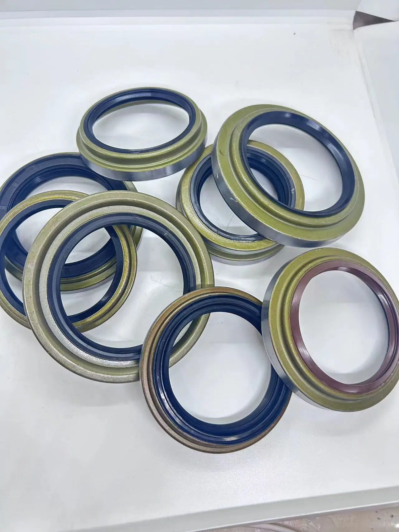 Mh034136 Bd1304e0 Oil Seal Cassette Seal for Car and Other Agricultural Machinery Tb130*150*12