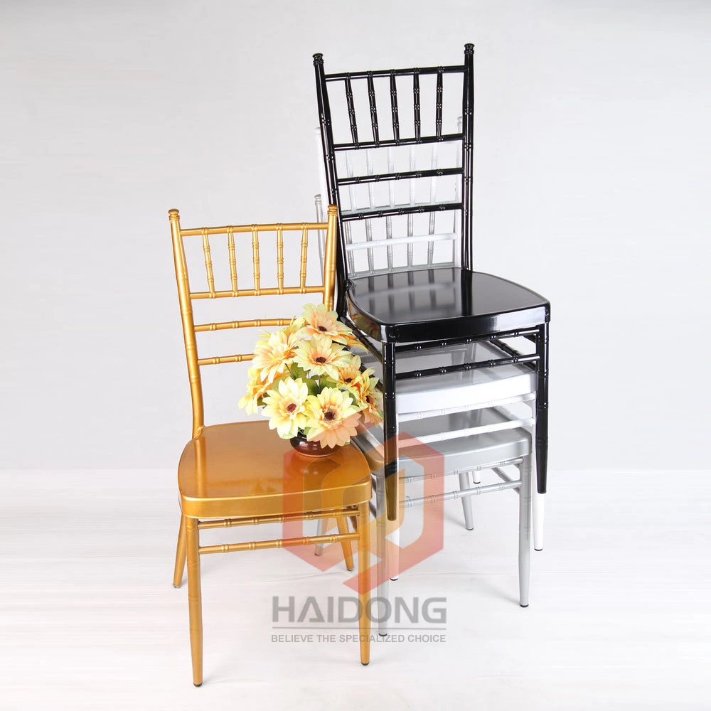 Couleur blanche métal empilable Chiavari Tiffany de mariage de chaises en aluminium
