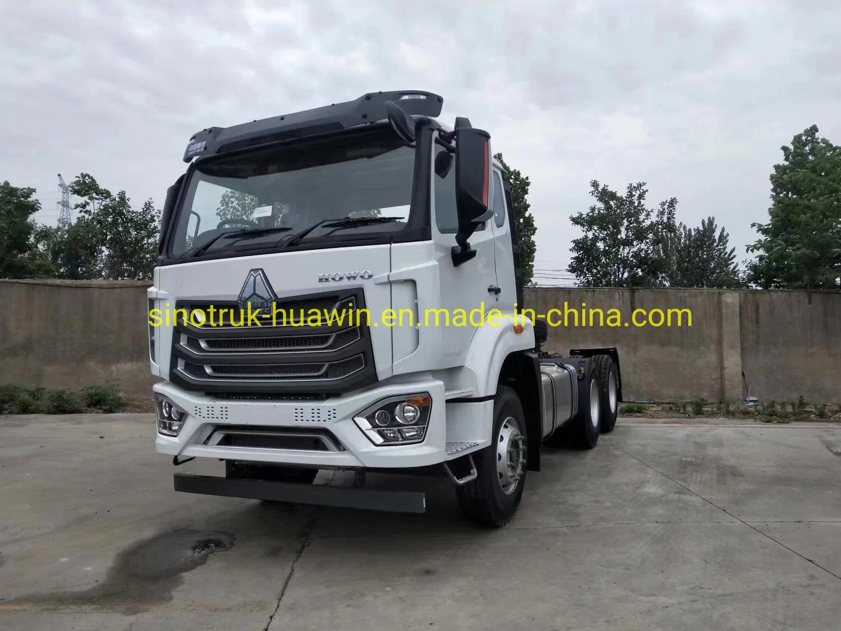 SINOTRUK E7 New Face Cabin Heavy Duty 6X4 400HP 430HP Traktor für Ghana