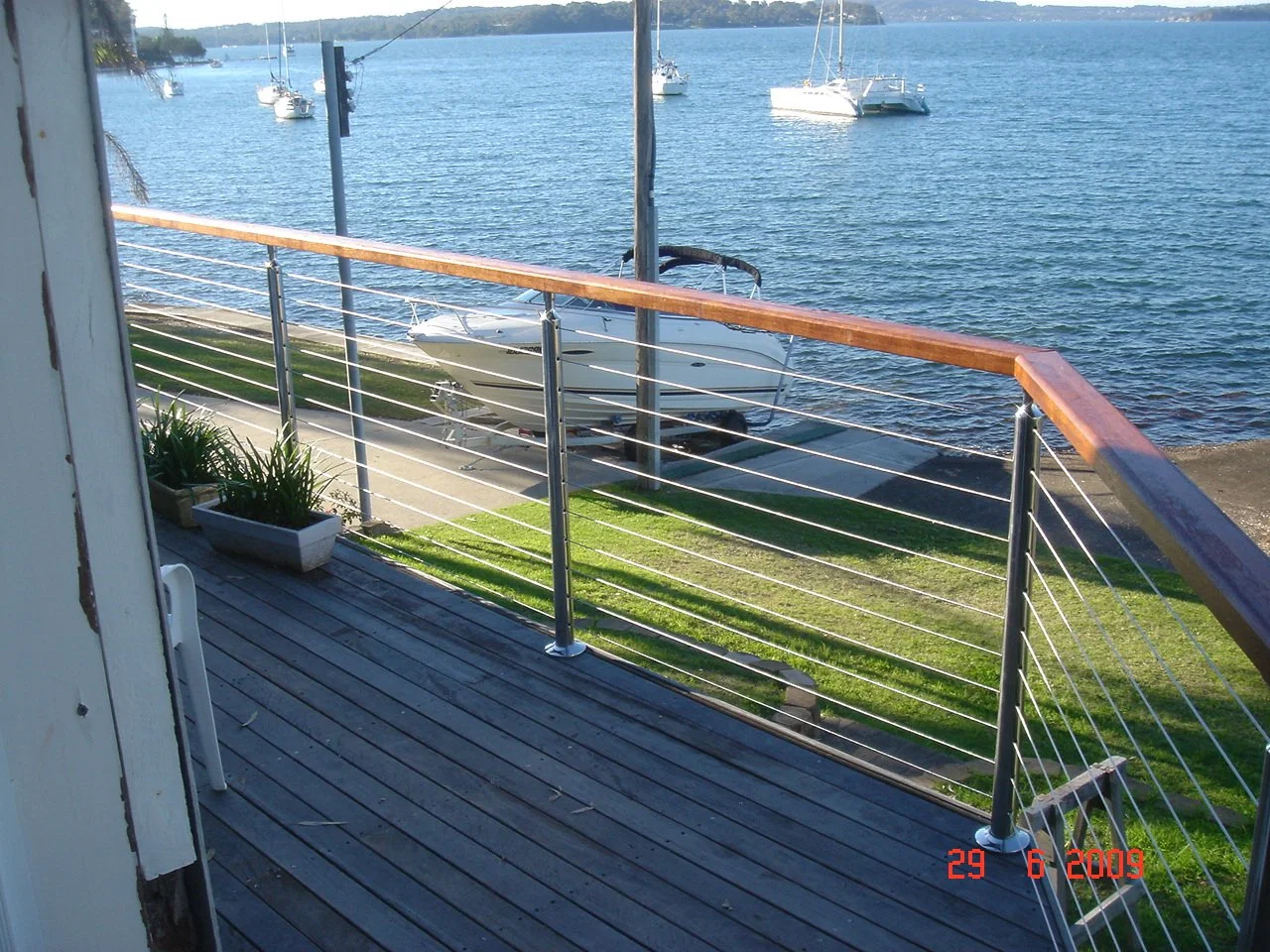 China Supplier Stainless Steel Cable Balustrade for Terrace with Top/Face Mount