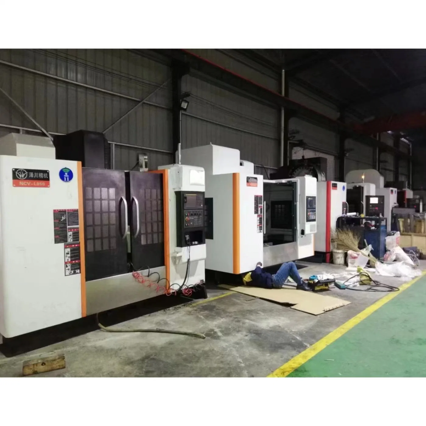 High Speed 3 Axis Linear Guideway LV850 Vertical Machining Center