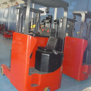 2 Tons Lifting 3500mm Electric Reach Truck (seated on full AC power)